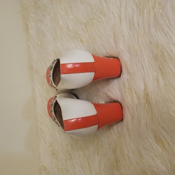 Gucci Heels - Picture 3 of 8